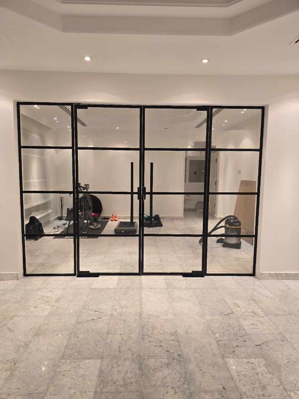 Decorative glass partition1
